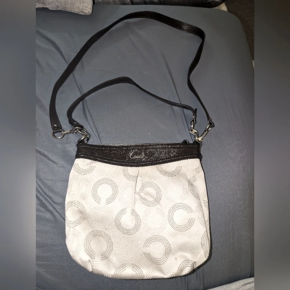 Authentic Coach purse - Picture 1 of 7